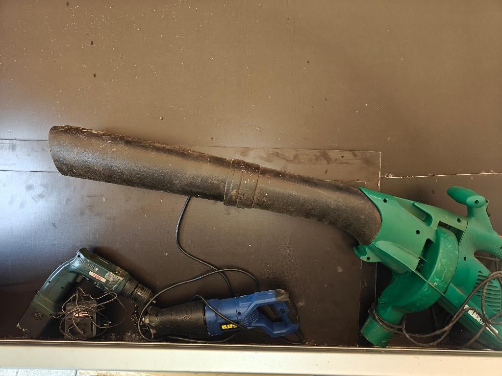 Gratis boormachine, recripozaag, bladzuiger, Gebruikt, Variabele snelheid, Minder dan 400 watt, Ophalen