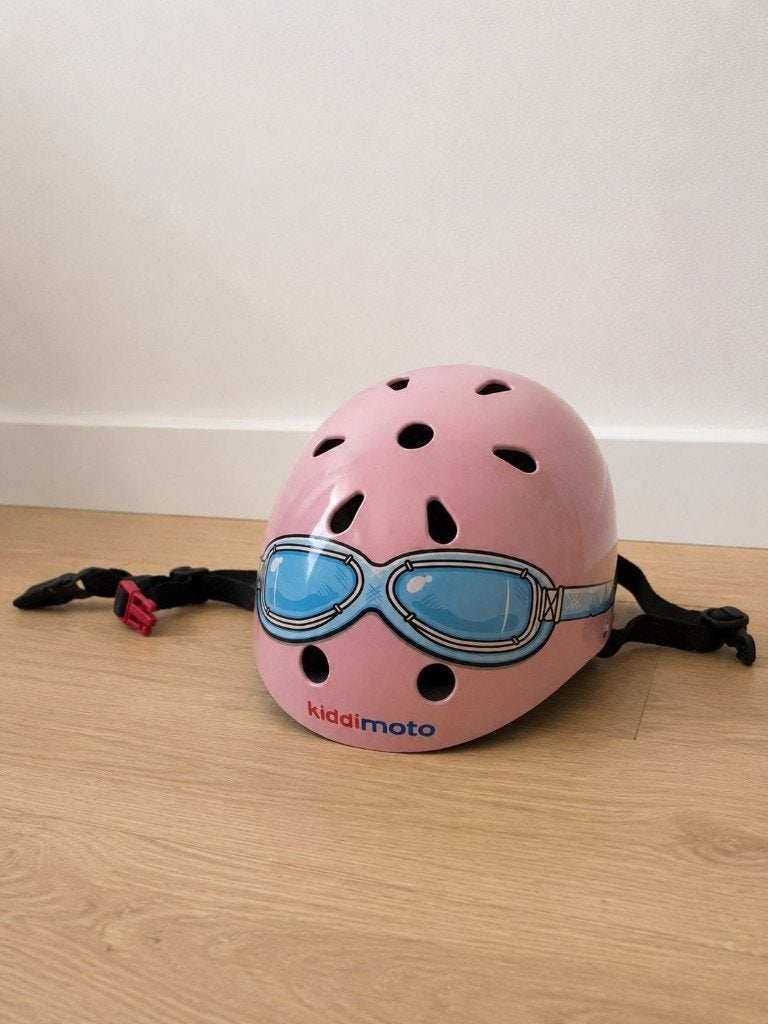 Kiddimoto kinderhelm roze met brilprint – maat S, Meisje, Zo goed als nieuw, Ophalen, S