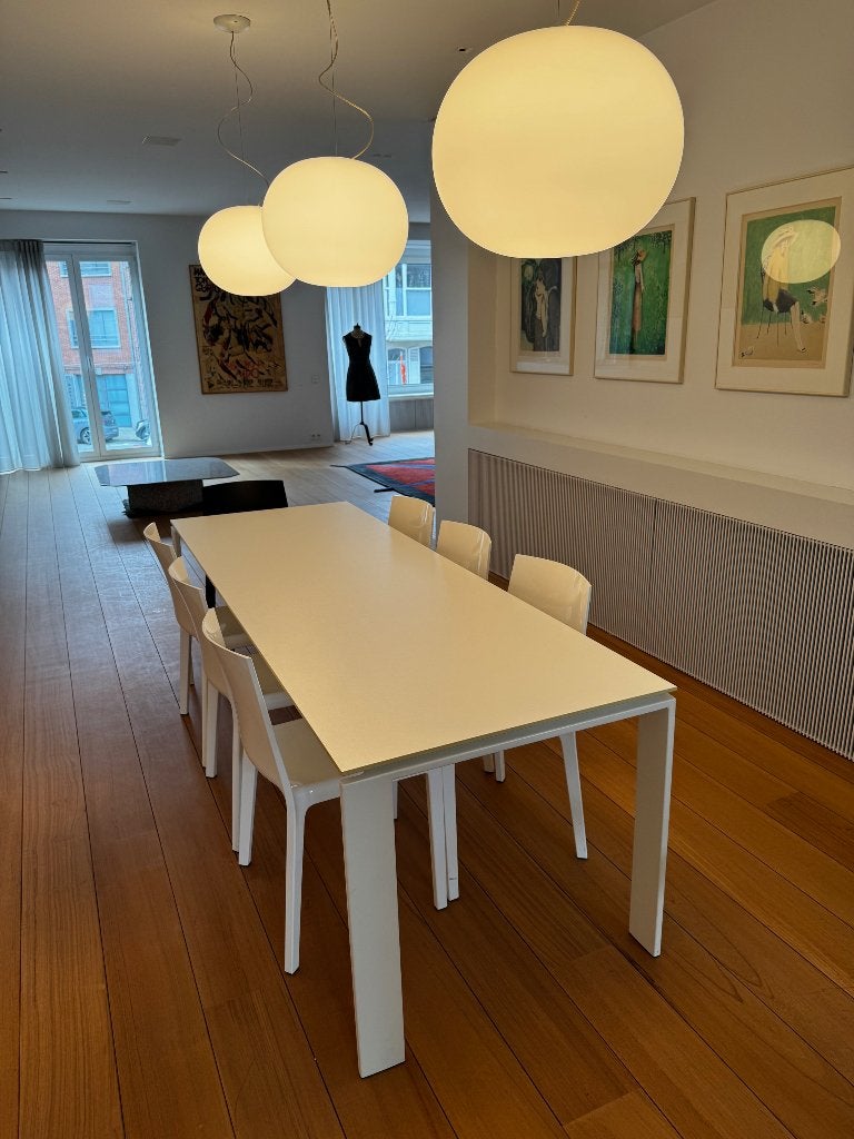 “Four” tafel van Kartell, Huis en Inrichting, Ophalen, Gebruikt, Design, 200 cm of meer