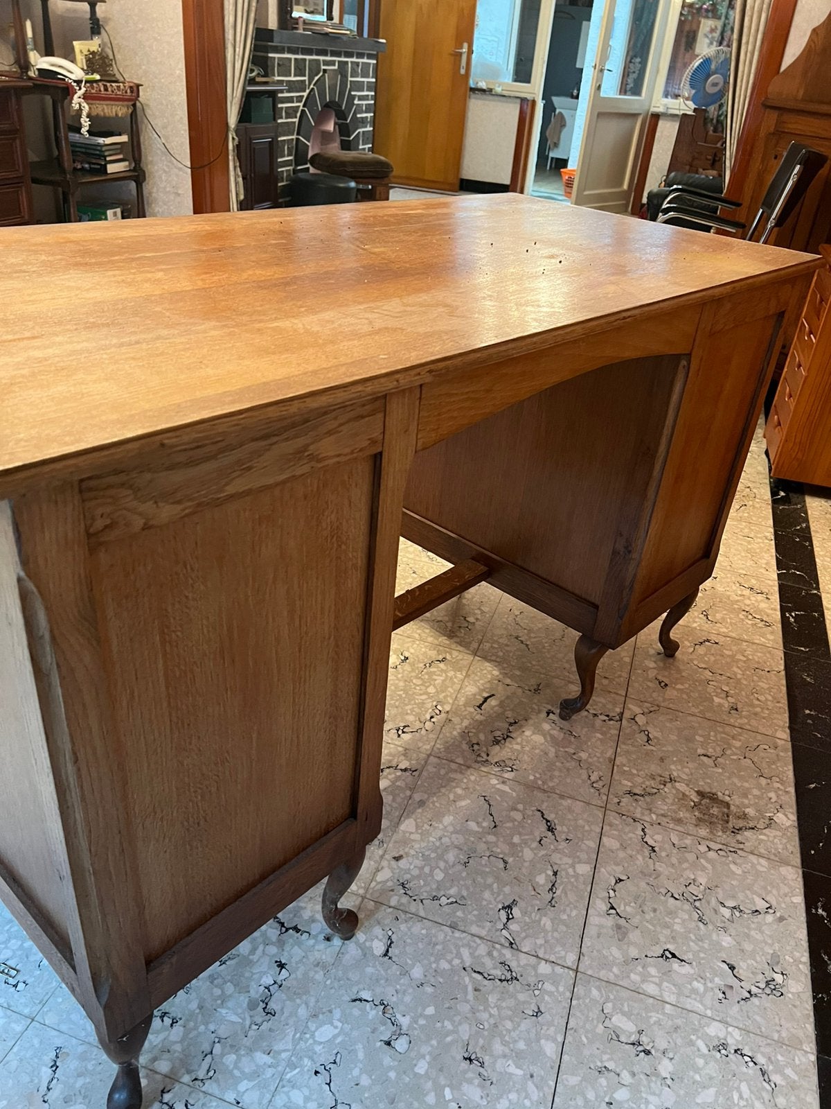 Bureau in eik, Enlèvement