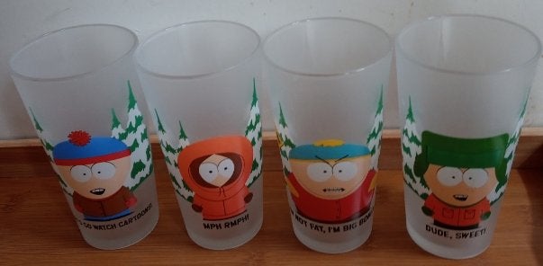 4 "South Park" glazen (1990s) (vlakbij Hubo UZ Gent), Ophalen, Zo goed als nieuw