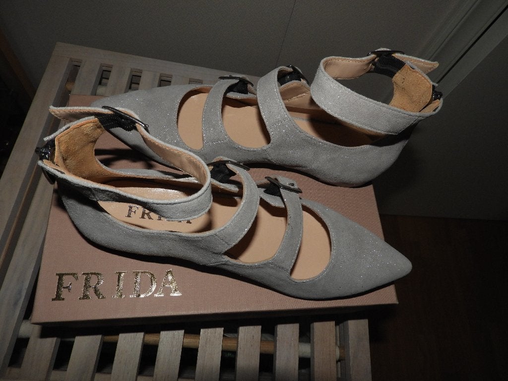 FRIDA - ballerina - maat 41 - leder - als nieuw, Kleding | Dames, Schoenen, Zo goed als nieuw, Grijs, FRIDA, Ballerina's