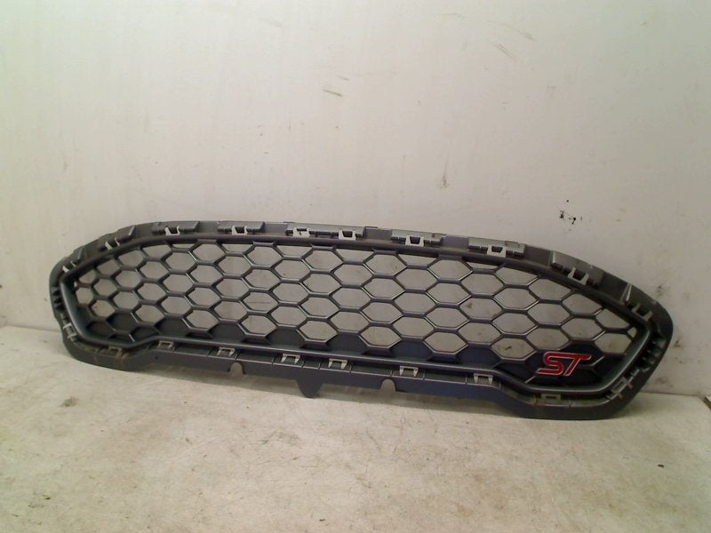 CALANDRE ST Edition Ford Fiesta 7 (K1BB-8200-A1), Dhr. R. de Gouw, De Bloemendaal 21 21
5221 EB  'S HERTOGENBOSCH, NL, Info@123Parts.nl