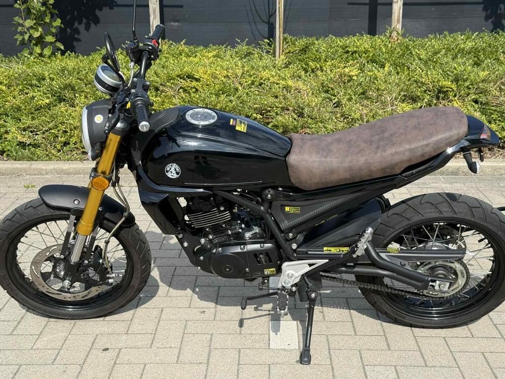 West Import Café Racer 125cc - 2024 – ±1280 km, Motoren, Overige merken, Occasion, Particulier, 125 cc