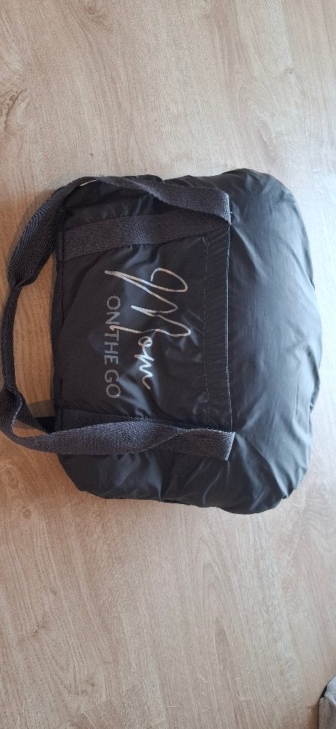 coussin d'allaitement on the go doomoo, Enlèvement, Comme neuf, Coussin d'allaitement, Doomoo