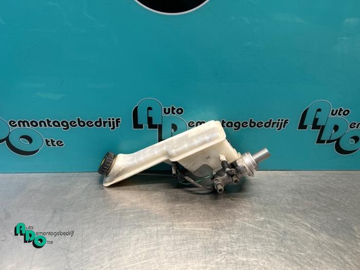 Hoofdremcilinder van een Opel Karl (Karl 15-), Gebruikt, -, -, Opel