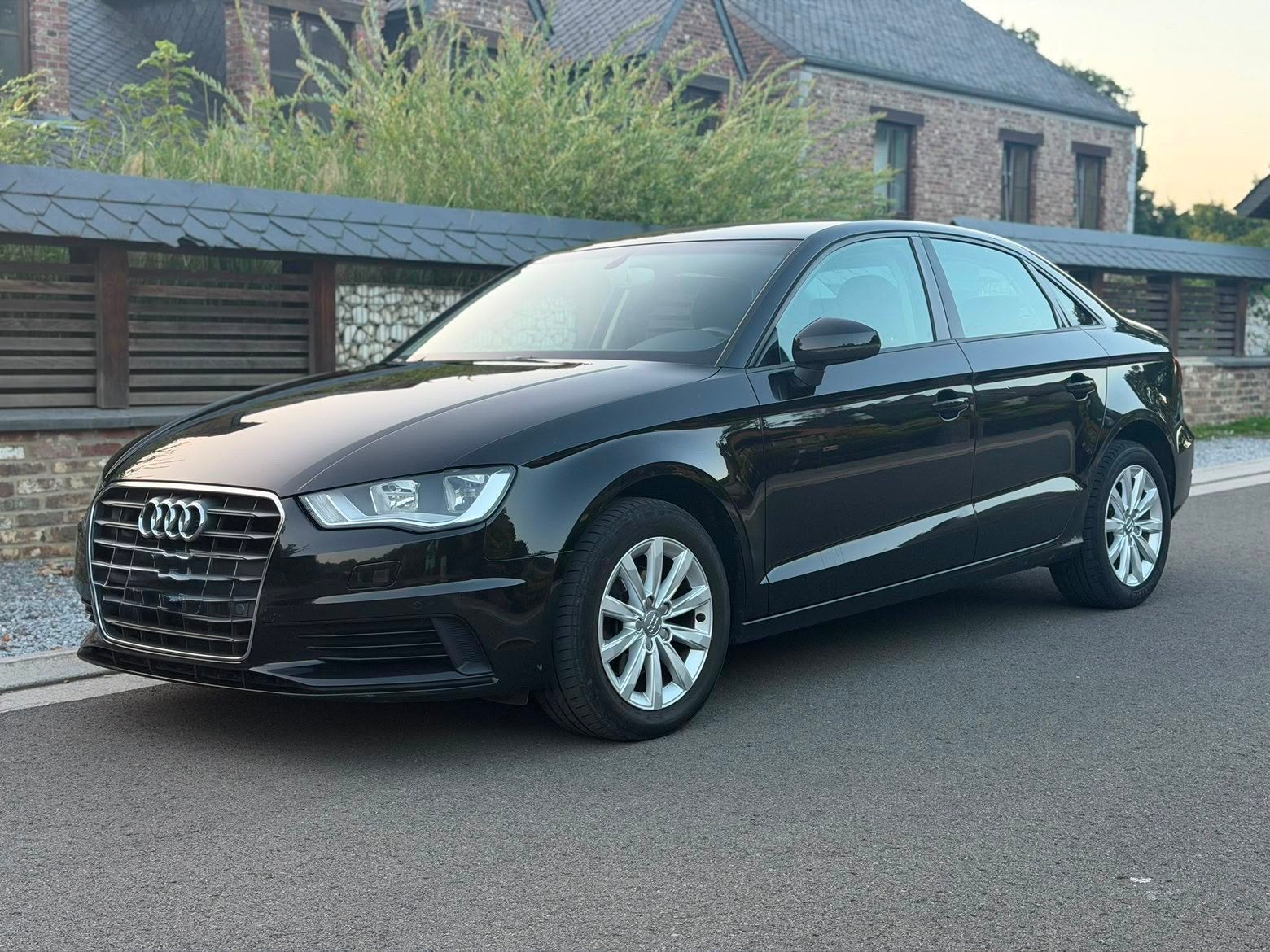 Audi A3 Berline 1.6 TDI S tronic – 2015 – 170.000 km, Autos, Achat, Noir, 5 portes, Automatique