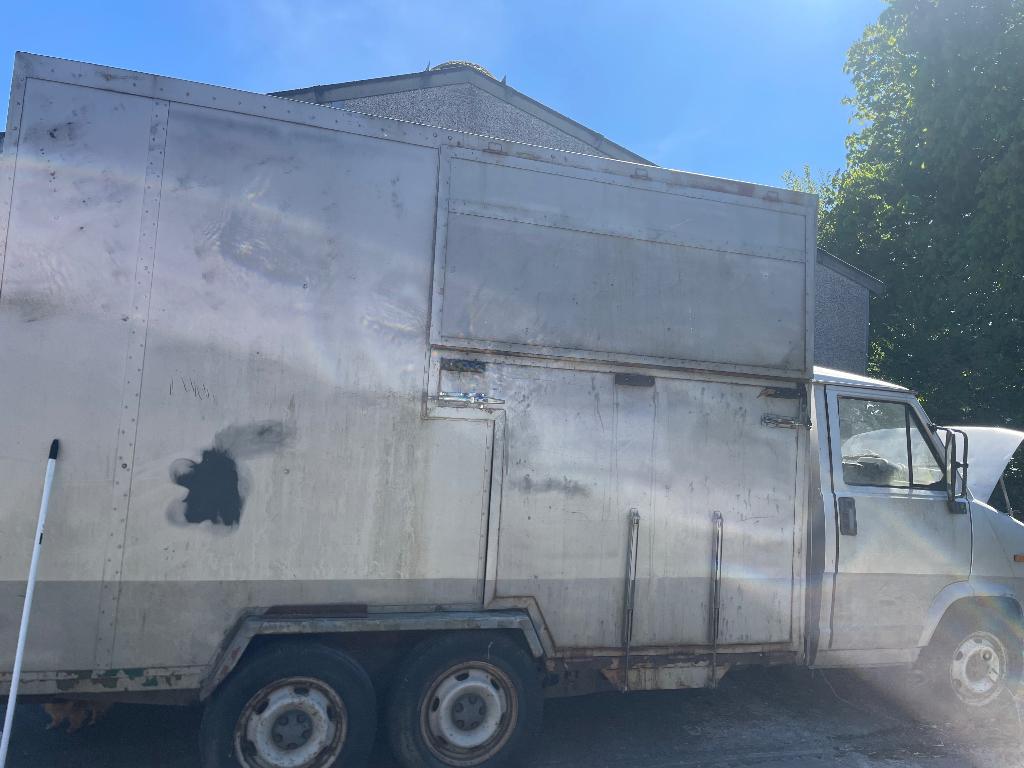 Camion chevaux permis b, Particulier, Achat