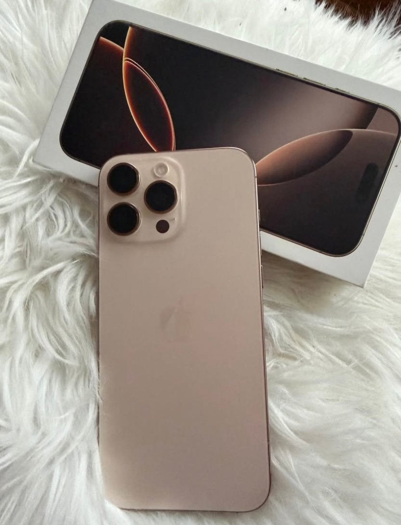 iPhone 16 Pro Max Desert Titanium (Goud), Télécoms, Téléphonie mobile | Apple iPhone, Comme neuf, 256 GB, iPhone 16, Or, Enlèvement ou Envoi