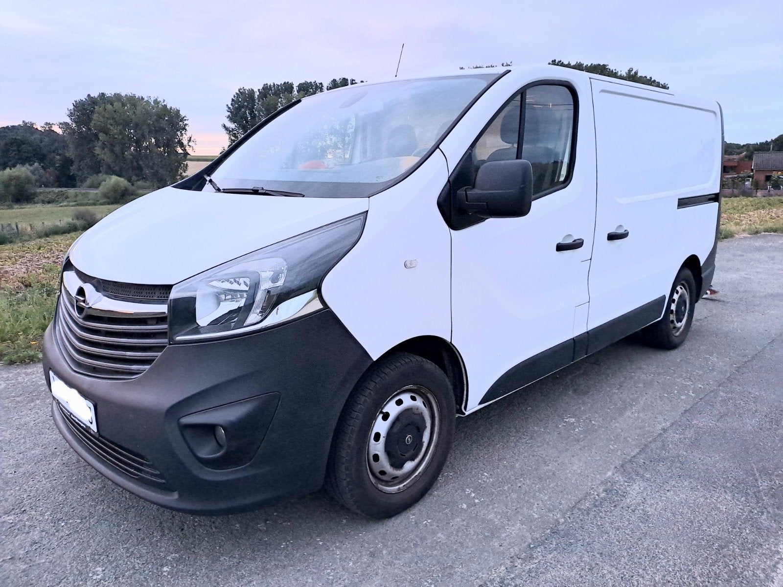 Opel Vivaro EURO6 3pl/2xschuifd/cruise/navi/bluet/trekh, Auto's, Voorwielaandrijving, Stof, 170 g/km, Wit