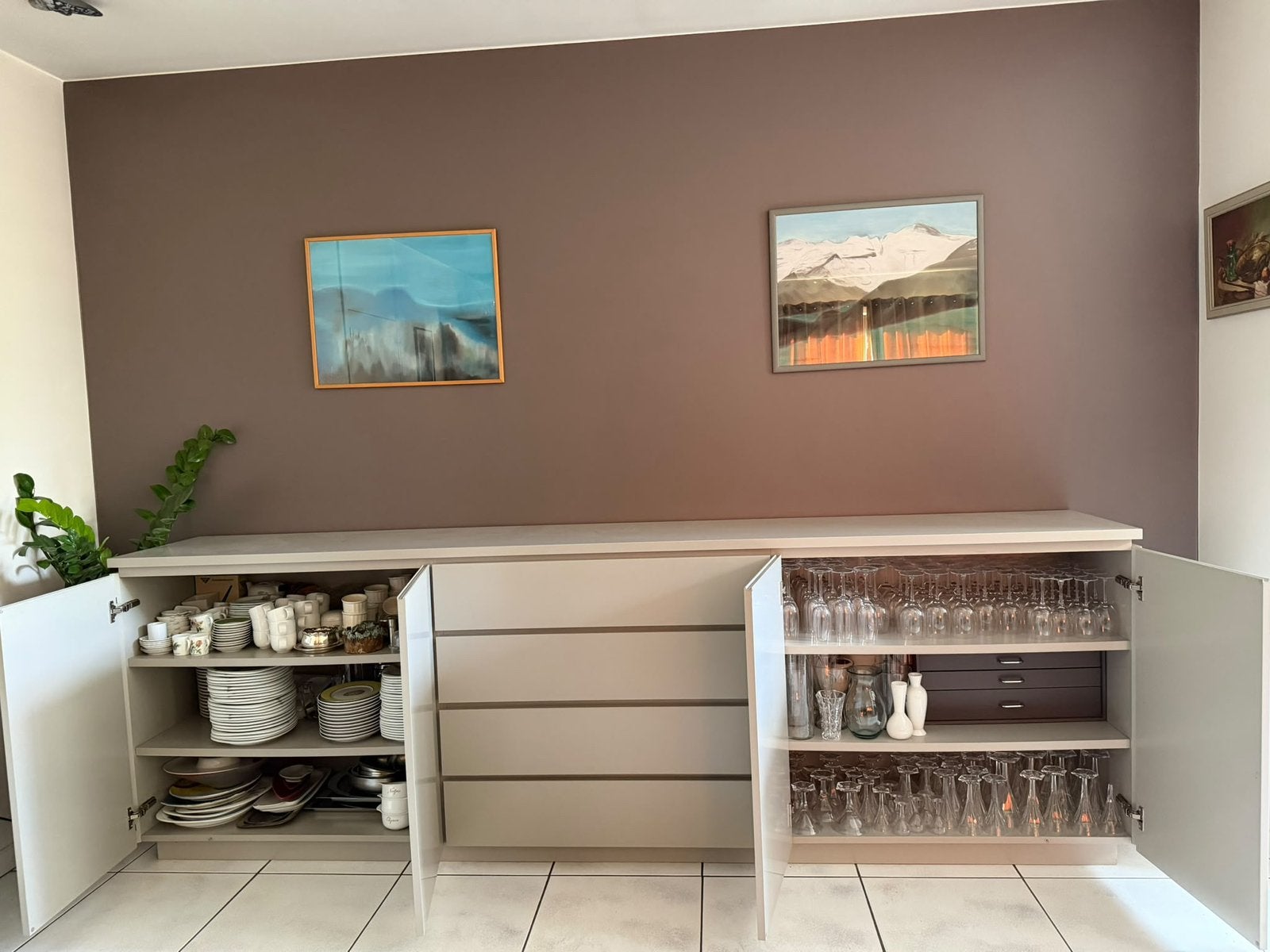 Grijze dressoirkast, Huis en Inrichting, Ophalen, Zo goed als nieuw