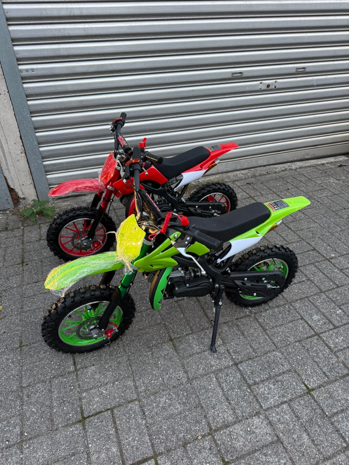 MOTO CROSS ENFANTS 49CC ESSENCE  NEUF 250€!, Vélos & Vélomoteurs, Neuf, Dirt Bike, 49 cm³, Enlèvement
