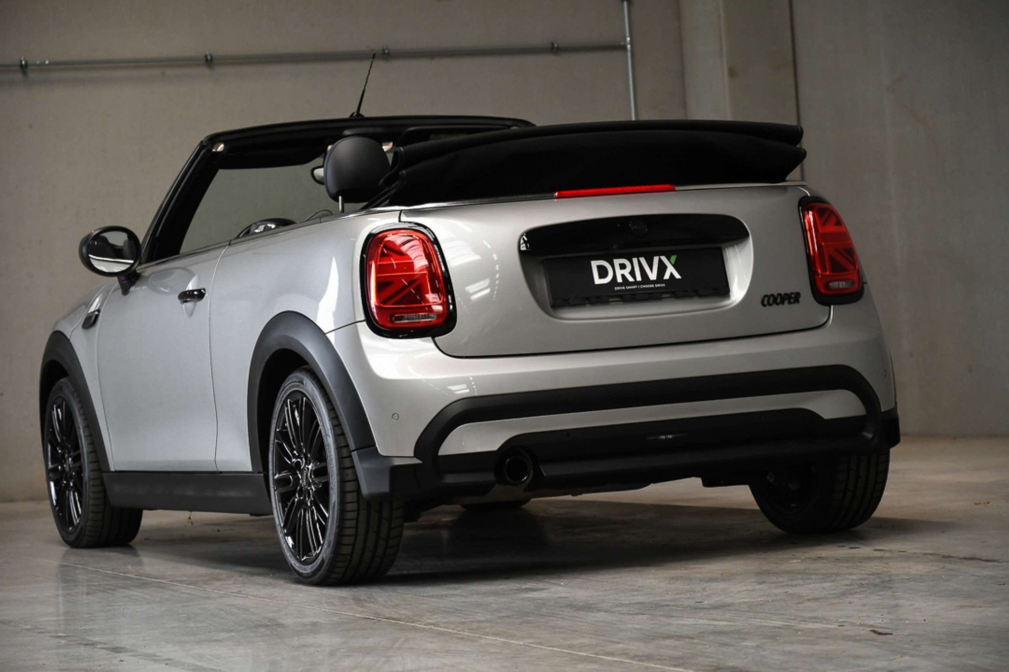 MINI Cooper Cabrio Cabrio I Head-up I Navi I Camera I Automa, Auto's, 4 zetels, Lichtsensor, Gebruikt, Cabriolet