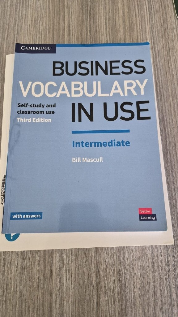 Business vocabulary in use, Enlèvement ou Envoi, Neuf, Enseignement supérieur