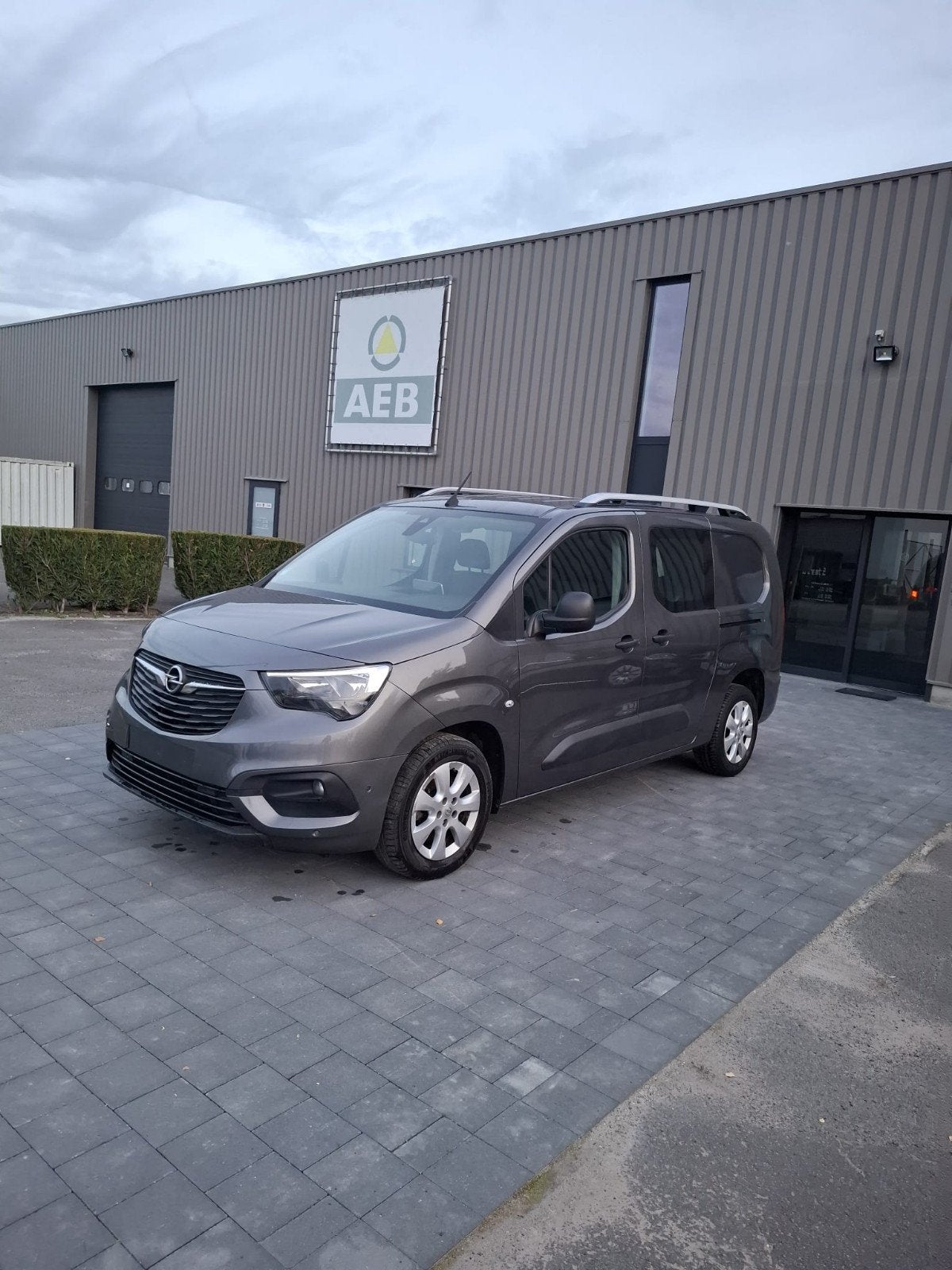 Opel Combo 2021 – 1.5 Diesel – 31.000 km –, Auto's, Opel, Stof, Bruin, 6 deurs, Te koop