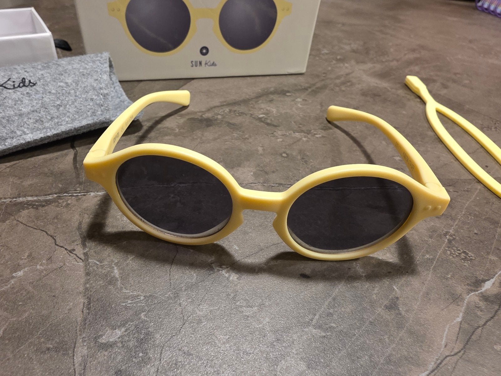 Lunettes de soleil jaunes Izipizi, Jaune, Comme neuf, Enlèvement, Izipizi