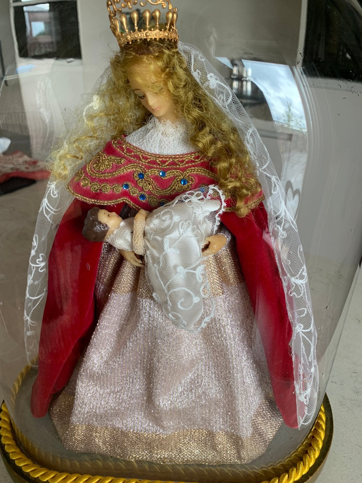 Maria met kind onder glazen stolp, Ophalen of Verzenden, Gebruikt