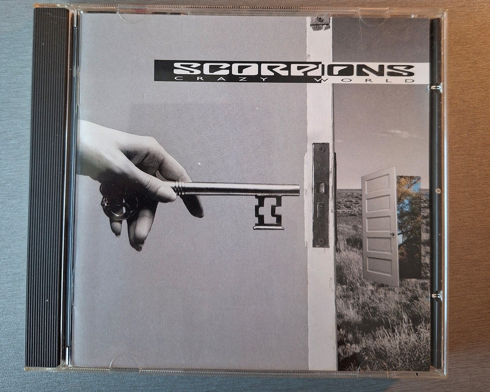 CD. Des scorpions. Un monde fou., CD & DVD, CD | Hardrock & Metal, Enlèvement ou Envoi