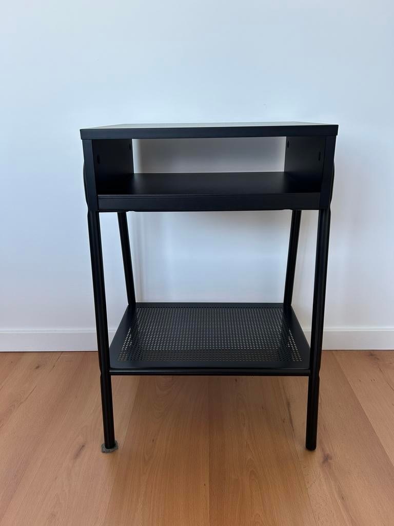 Table de chevet - Métal, Ophalen, Zo goed als nieuw