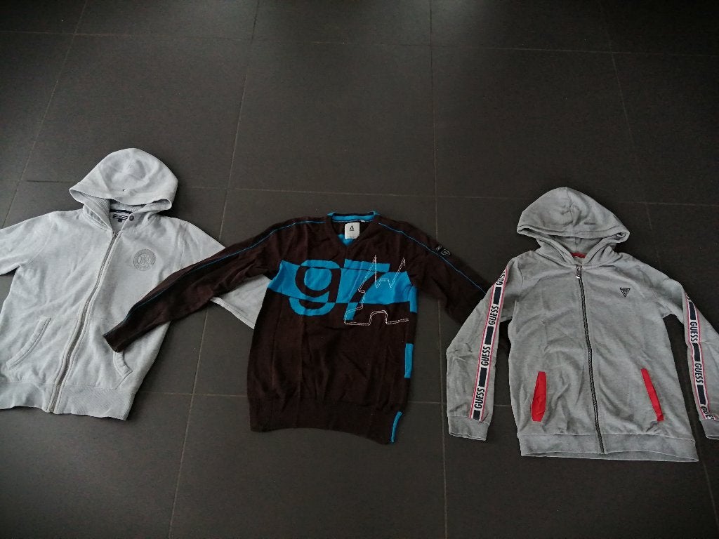Truien GUESS en GAASTRA 12 jaar, Kinderen en Baby's, Ophalen of Verzenden, Zo goed als nieuw, Meisje, Trui of Vest
