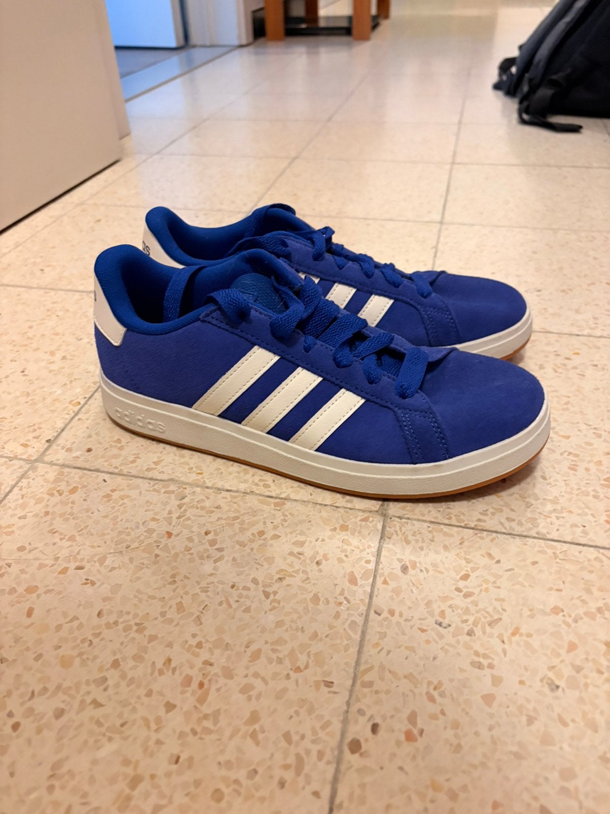 Schoenen 38 & 37,5, Ophalen, Zo goed als nieuw, Schoenen