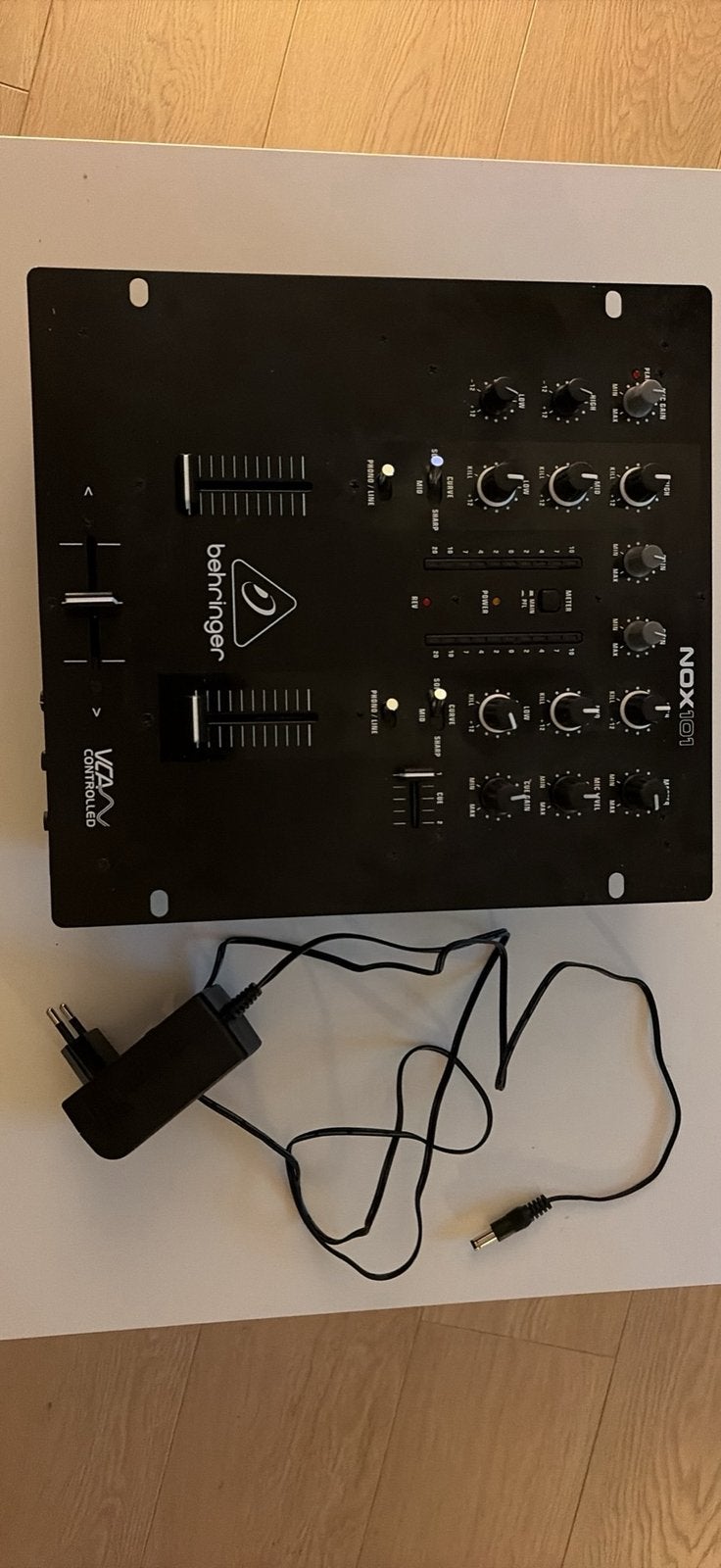 Berhinger nox101, Musique & Instruments, Enlèvement, Comme neuf