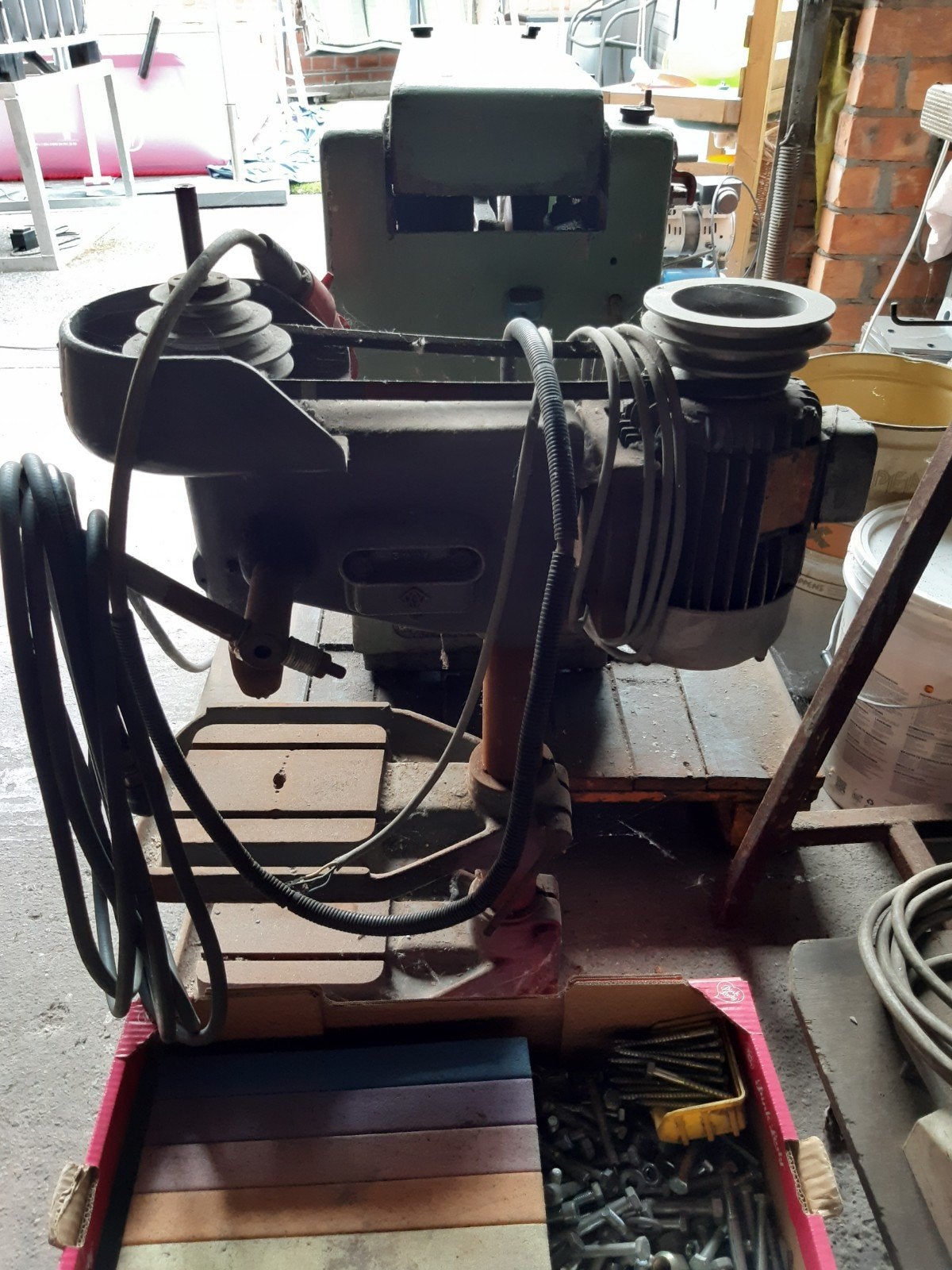 beugelzaag en kolomboormachine, 380v, Doe-het-zelf en Bouw, Ophalen, Gebruikt