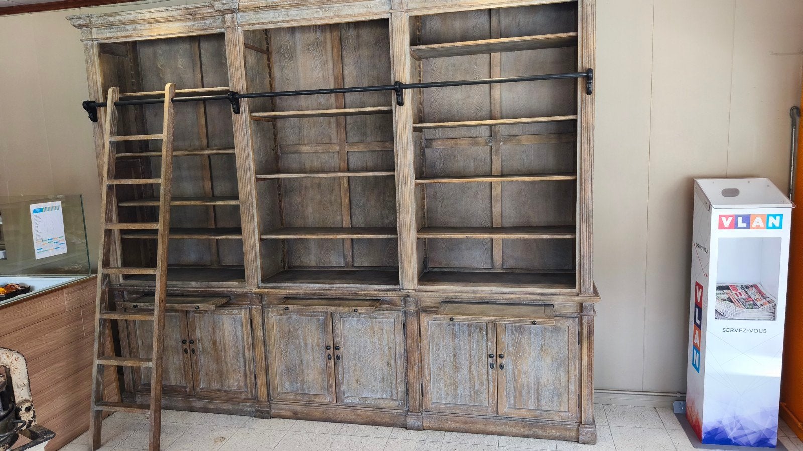 bibliothèque chêne, Enlèvement, Chêne