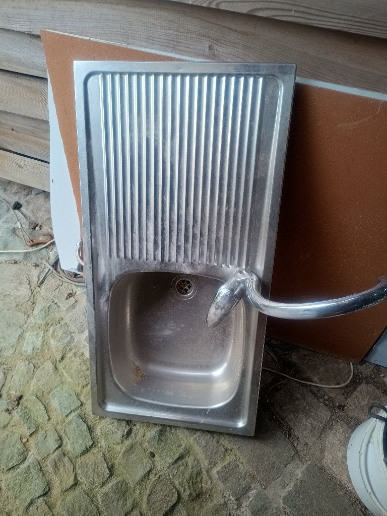 Évier en inox avec robinet, Enlèvement, Utilisé, 50 à 75 cm, 100 à 150 cm