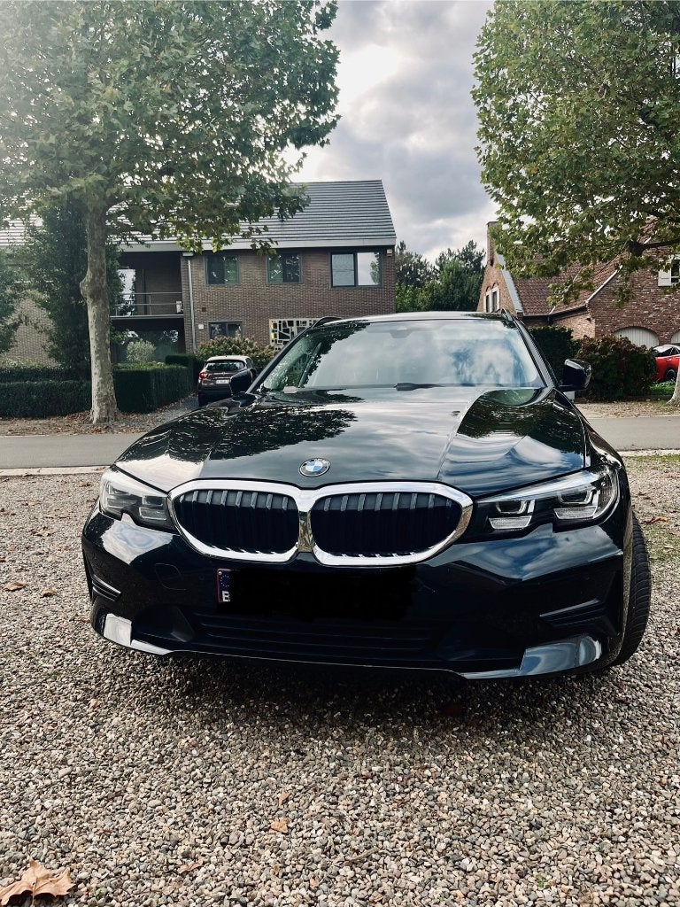 BMW 318d Touring Automaat 2021 - Zwart, Auto's, Achterwielaandrijving, 4 cilinders, Zwart, Leder
