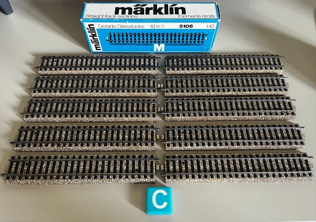 Doos met 10 rechte metaal rails 5106, Wisselstroom, Rails, Ophalen of Verzenden, Zo goed als nieuw