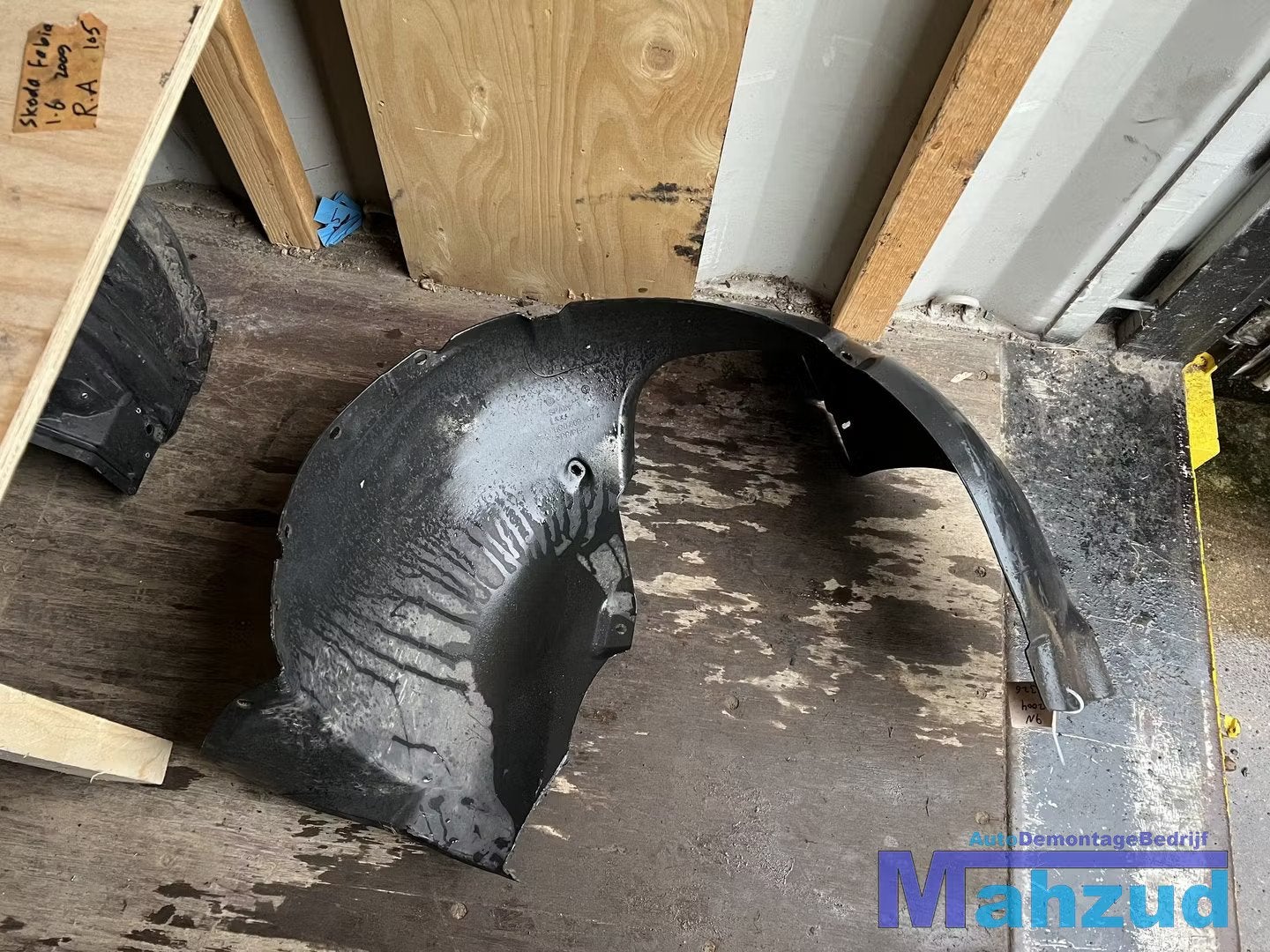VW POLO 9N Links voor modderkuip wielkuip 2001-2005, Auto-onderdelen, Gebruikt, Volkswagen, Volkswagen AG, Voor