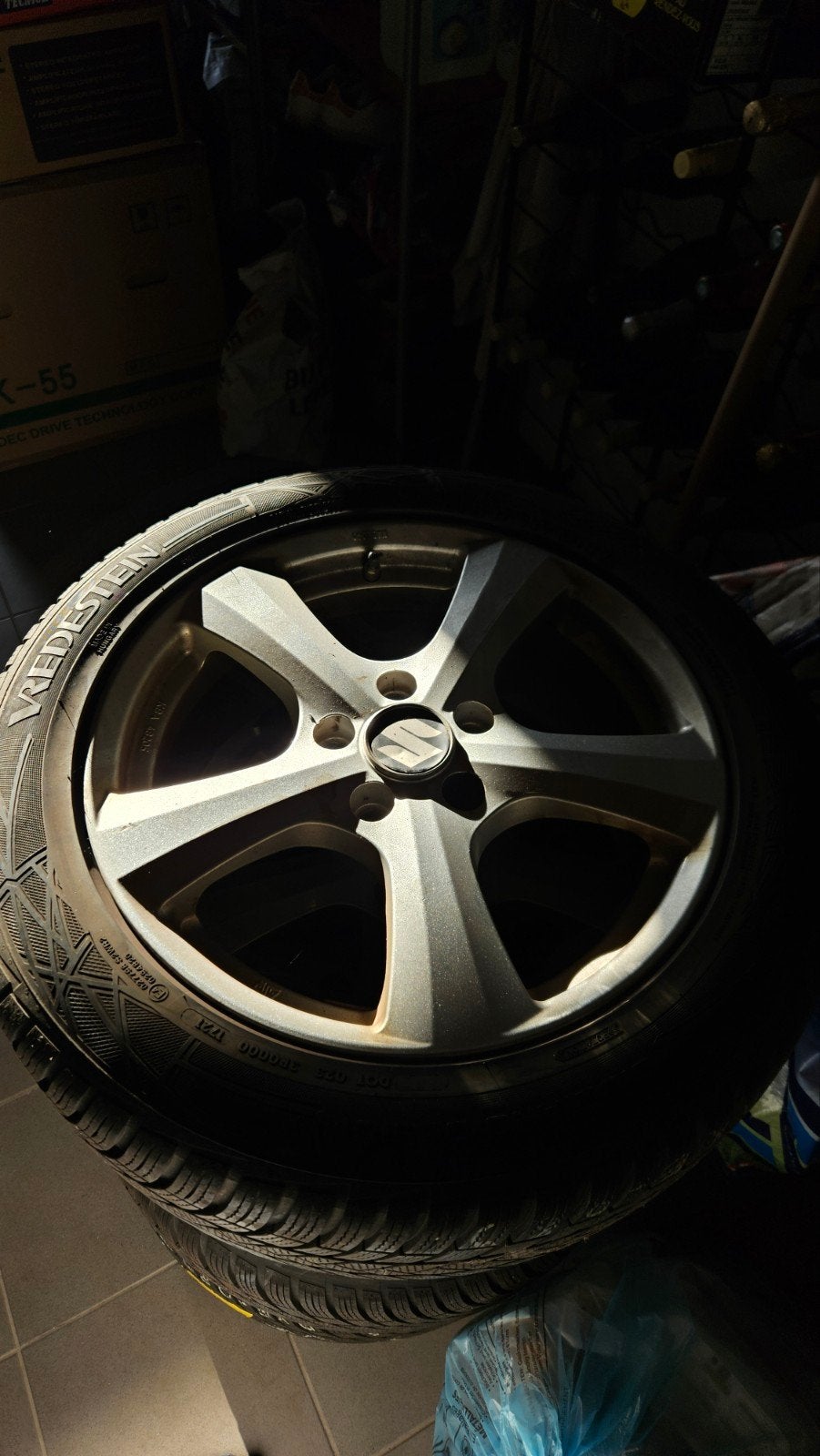 Jantes et pneus suzuki vitara, Enlèvement, Utilisé, Pneus hiver, Pneus et Jantes