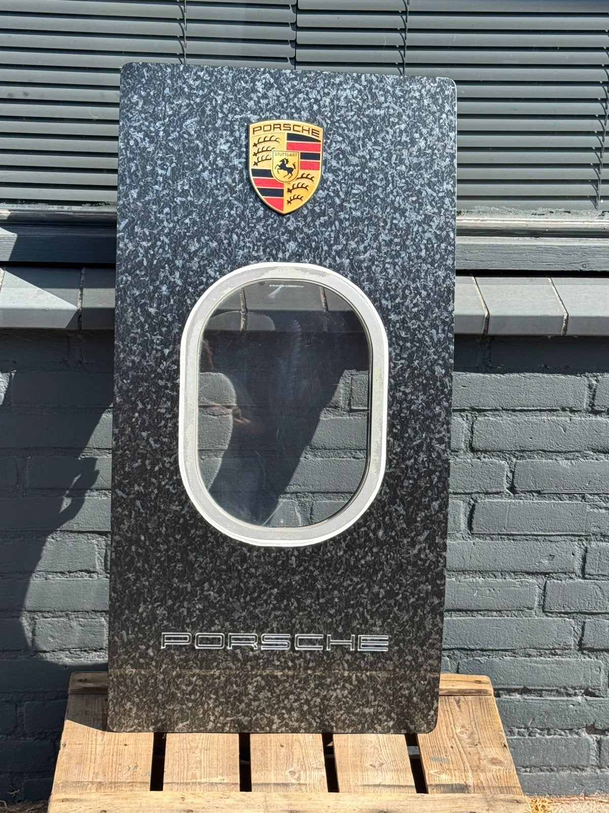 PORSCHE Design vliegtuig paneel deco, Verzamelen, Ophalen, Gebruikt, Auto's