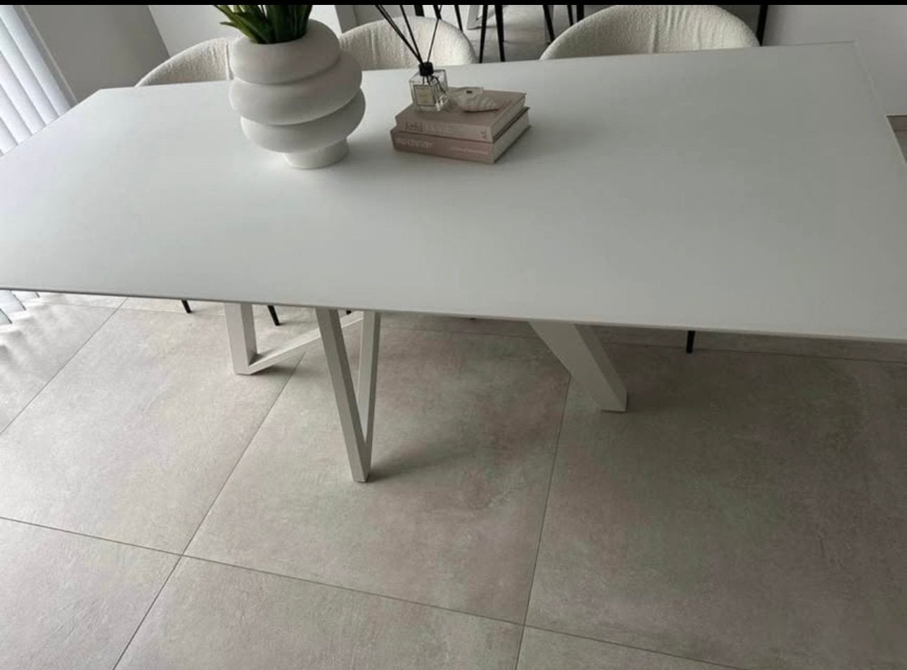 Wiite eetkamertafel Prenuptia 220x100, Huis en Inrichting, Ophalen, Zo goed als nieuw