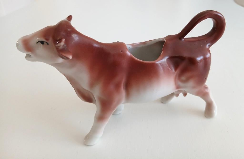Pot à lait vache en porcelaine - marron et blanc -  vintage, Enlèvement