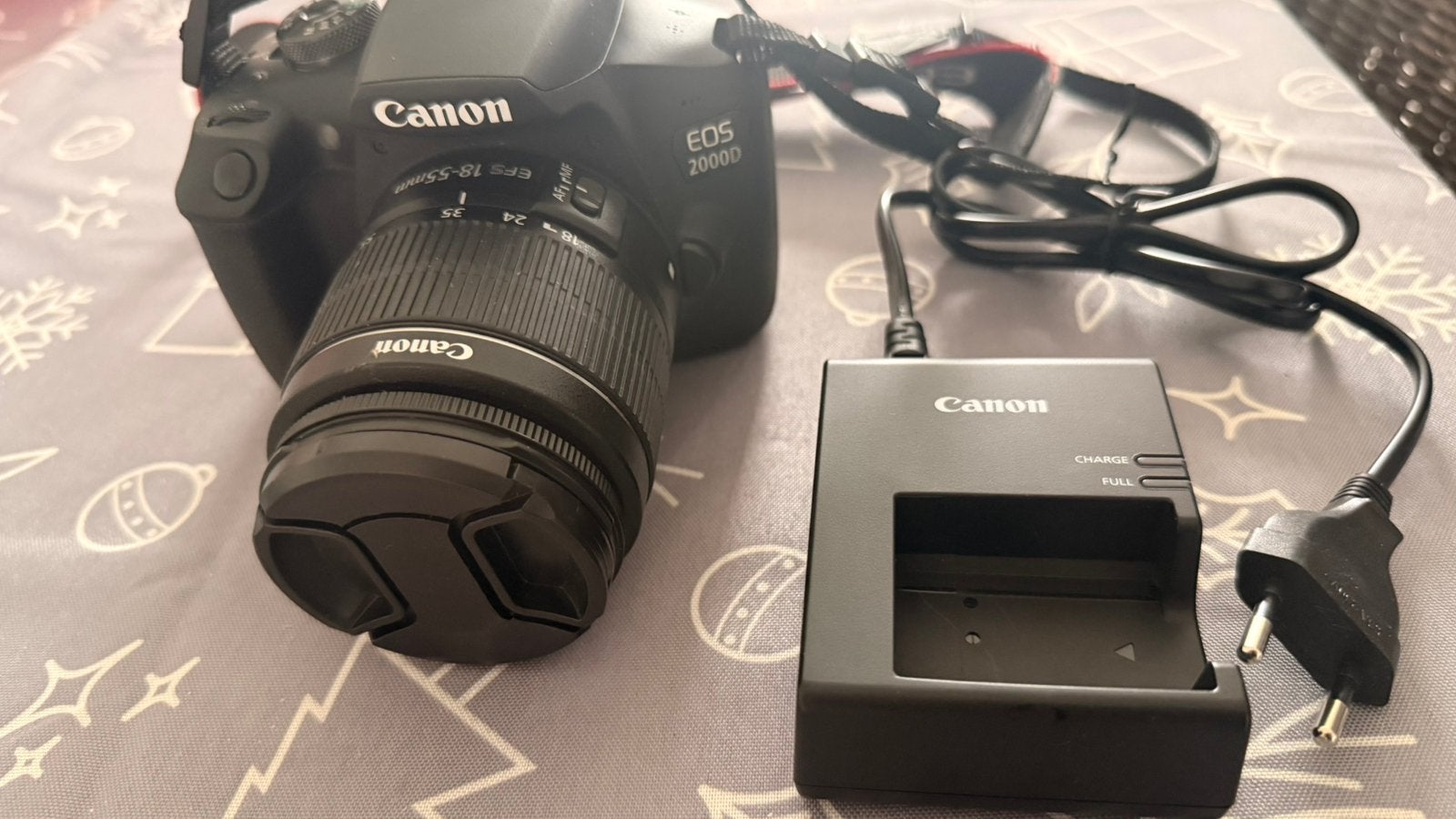Canon EOS 2000D, TV, Hi-fi & Vidéo, Appareils photo numériques, Comme neuf, Canon, Chargeur, Enlèvement
