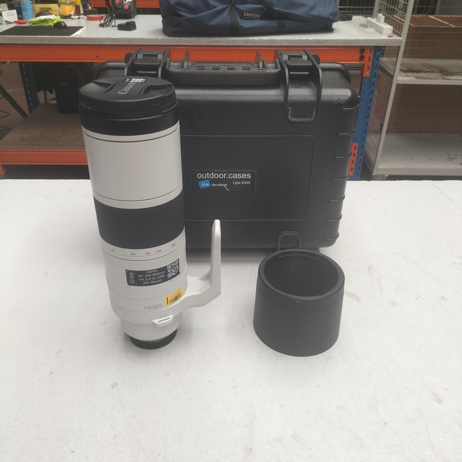 Canon RF 200-800mm F6.3-9 IS USM, Ophalen