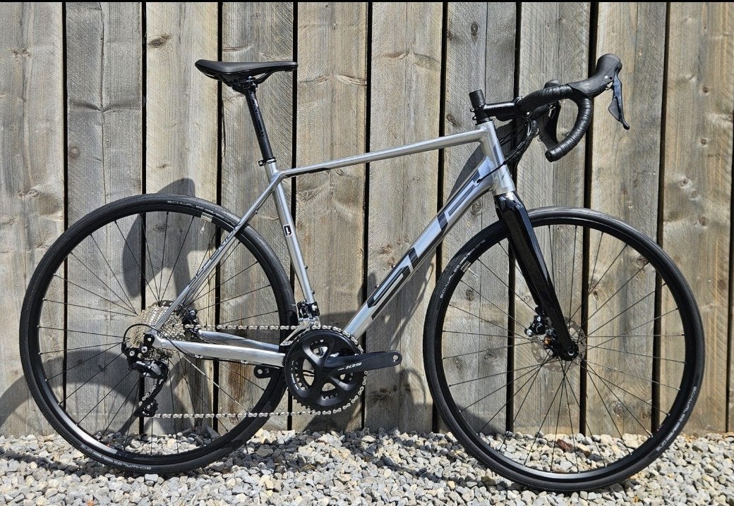 superior X-road issue, Fietsen en Brommers, Fietsen | Racefietsen, 28 inch, Meer dan 20 versnellingen, Schijfrem, 53 tot 57 cm