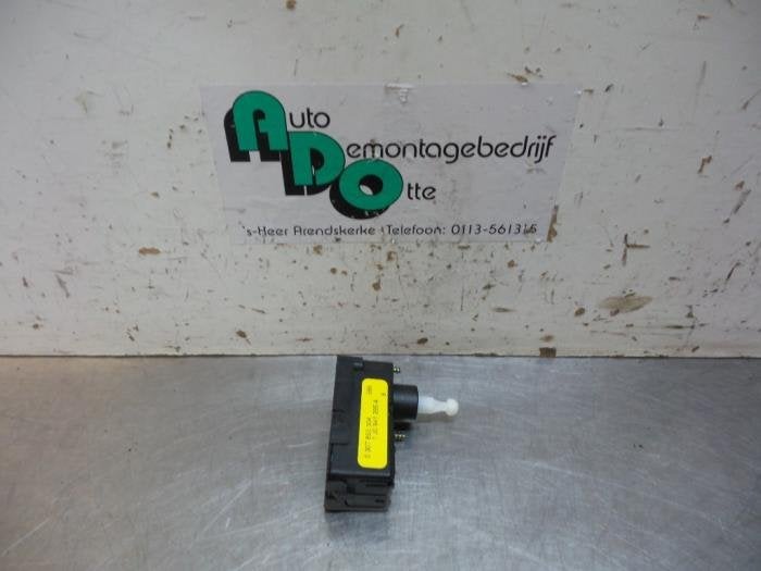 Moteur phare d'un Volkswagen Caddy (Caddy 04-), Autos : Pièces & Accessoires, Volkswagen, -, Utilisé, -