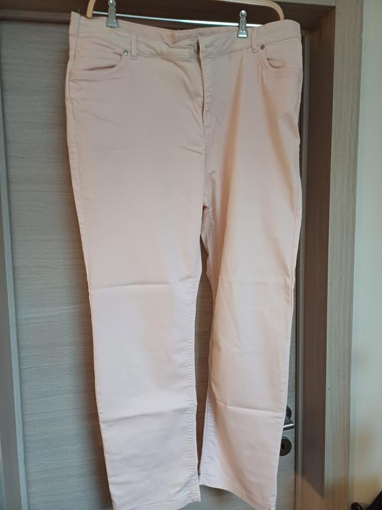 Broek licht zalmroze strech voor Mt 48, Kleding | Dames, Broeken en Pantalons, Ophalen of Verzenden, Zo goed als nieuw, Maat 46/48 (XL) of groter
