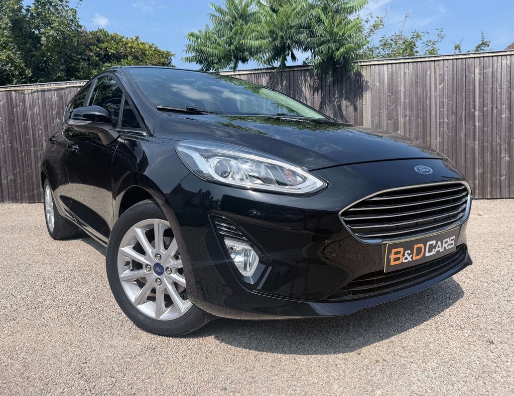 Ford Fiesta Fiesta 1.1i CLIMA/PDC/CRUISE/15"/LED/CARPLAY, Achat, Entreprise, Boîte manuelle, Noir