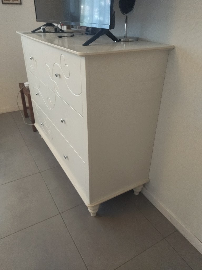 Commode, Enlèvement, Pin