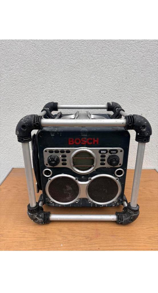 Radio, Enlèvement, Comme neuf