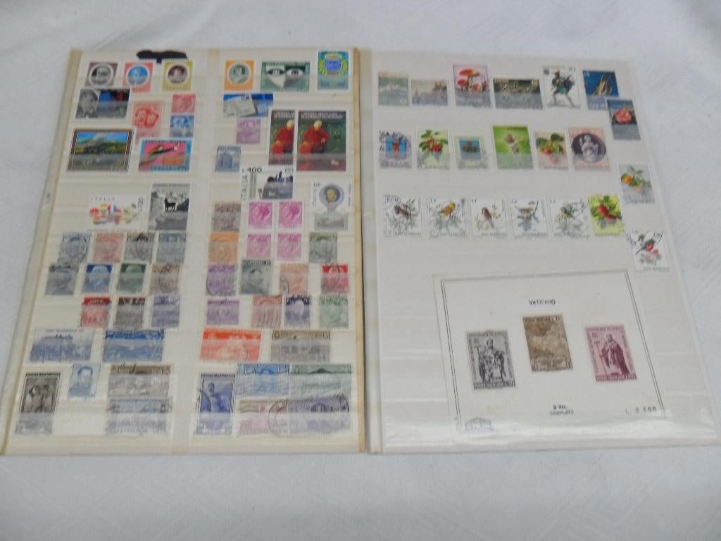 Lot de timbres Royaume Italy San Marino Vaticano, Enlèvement ou Envoi, Affranchi