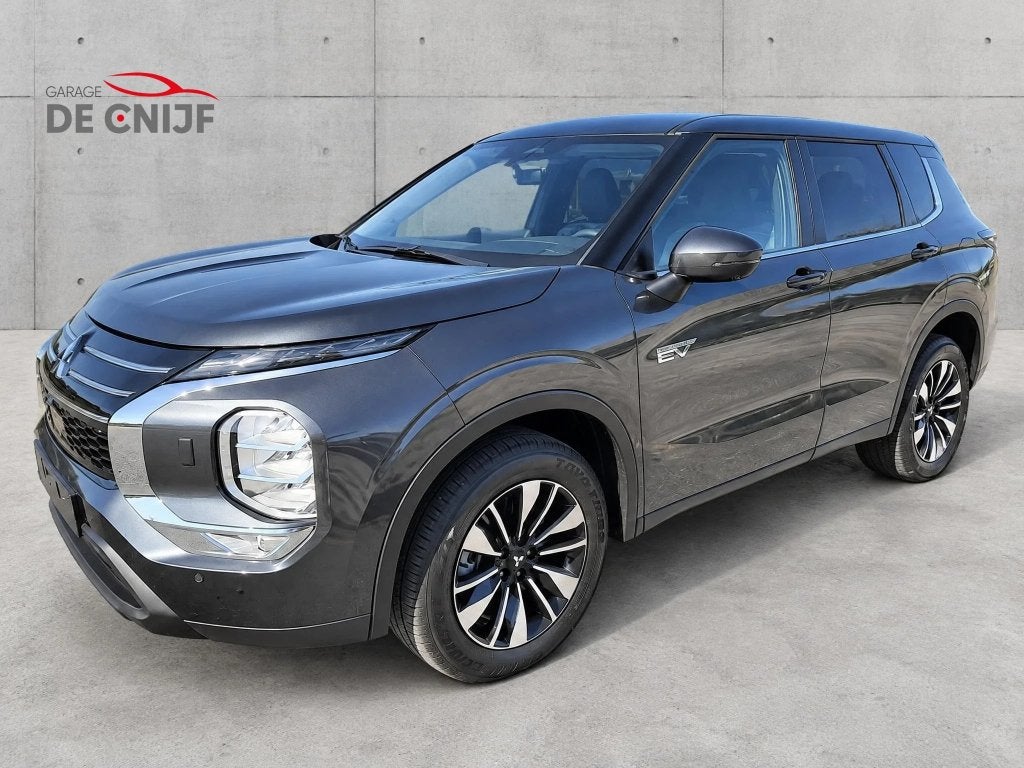 Mitsubishi Outlander intense PHEV nieuw daginschrijving, Auto's, Verwarmde buitenspiegels, Outlander, Bedrijf, 5 zetels