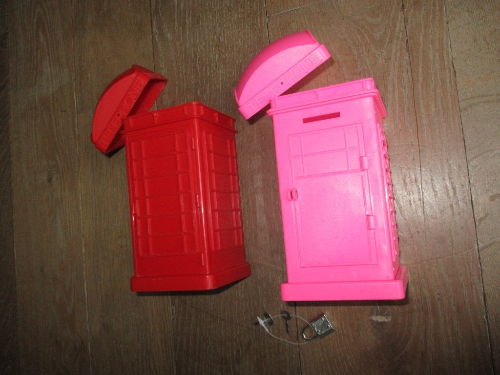 2 american bakjes spaarpot mailbox met slot geldkistje, Ophalen of Verzenden, Gebruikt, Kunststof, Overige thema's