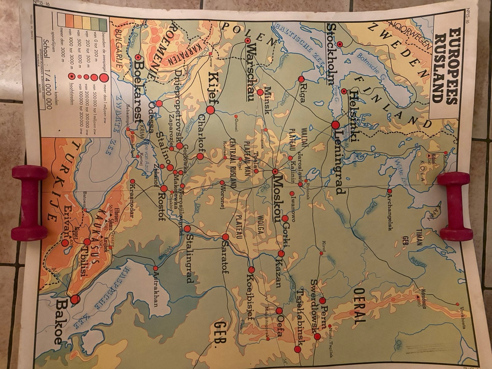 Oude cartogrische schoolkaart USSR en Oekraïne, Antiek en Kunst, Ophalen of Verzenden, Aardrijkskunde