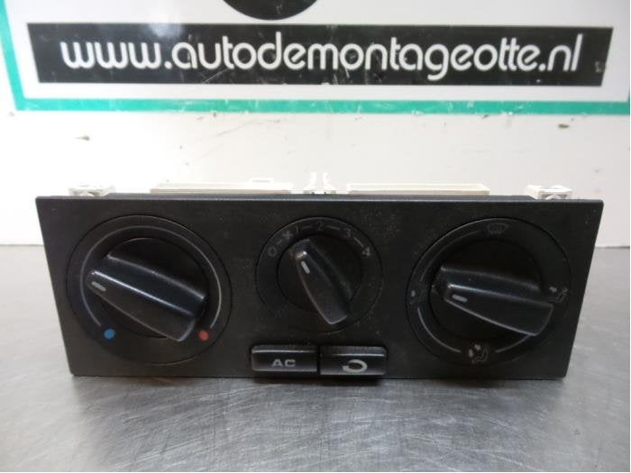 Panneau de commandes chauffage d'un Volkswagen Passat (Passa, Volkswagen, -, 3 mois de garantie, Utilisé