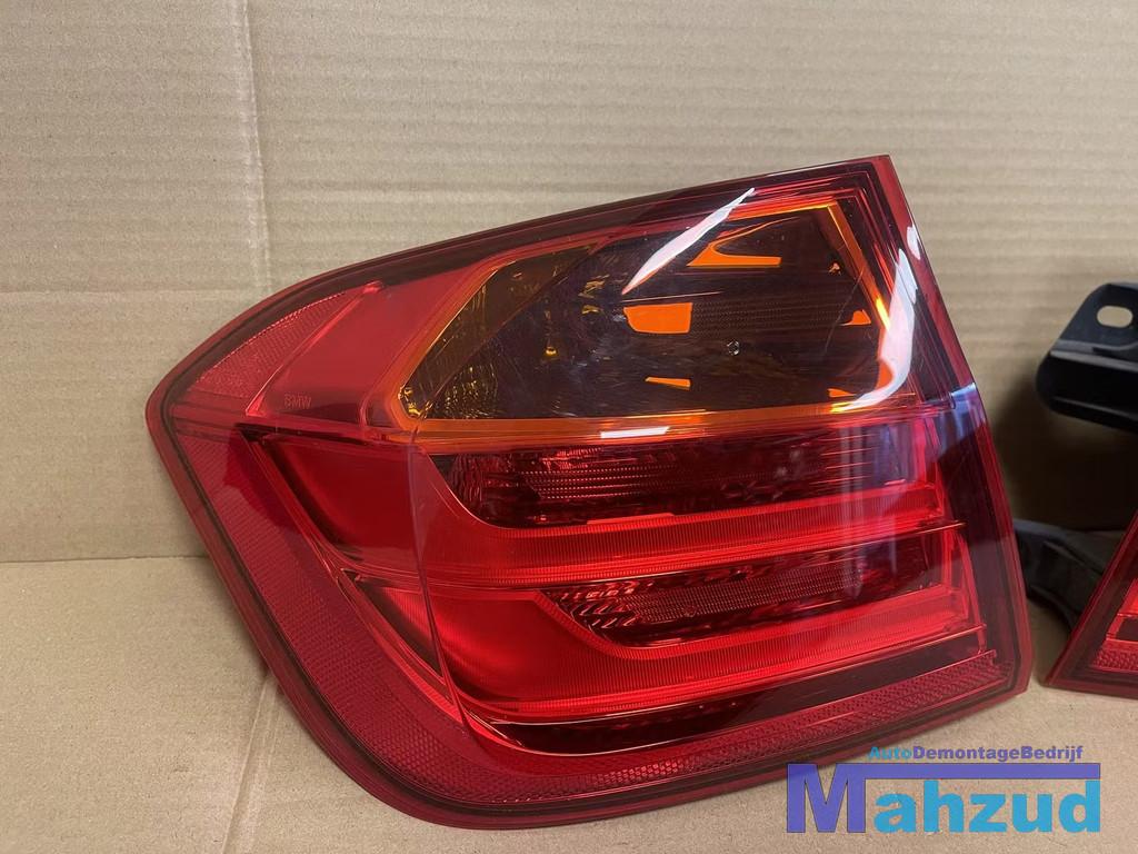 BMW 3 SERIE F30 Sedan achterlicht links buiten 2011-2018, Auto-onderdelen, Petuelring 130
80788  Munich, DE, Gebruikt, Info@bmw.de
